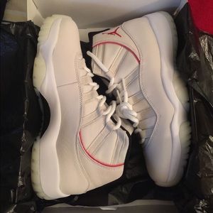 Nike Air Jordan 11 RETRO PLATINUM